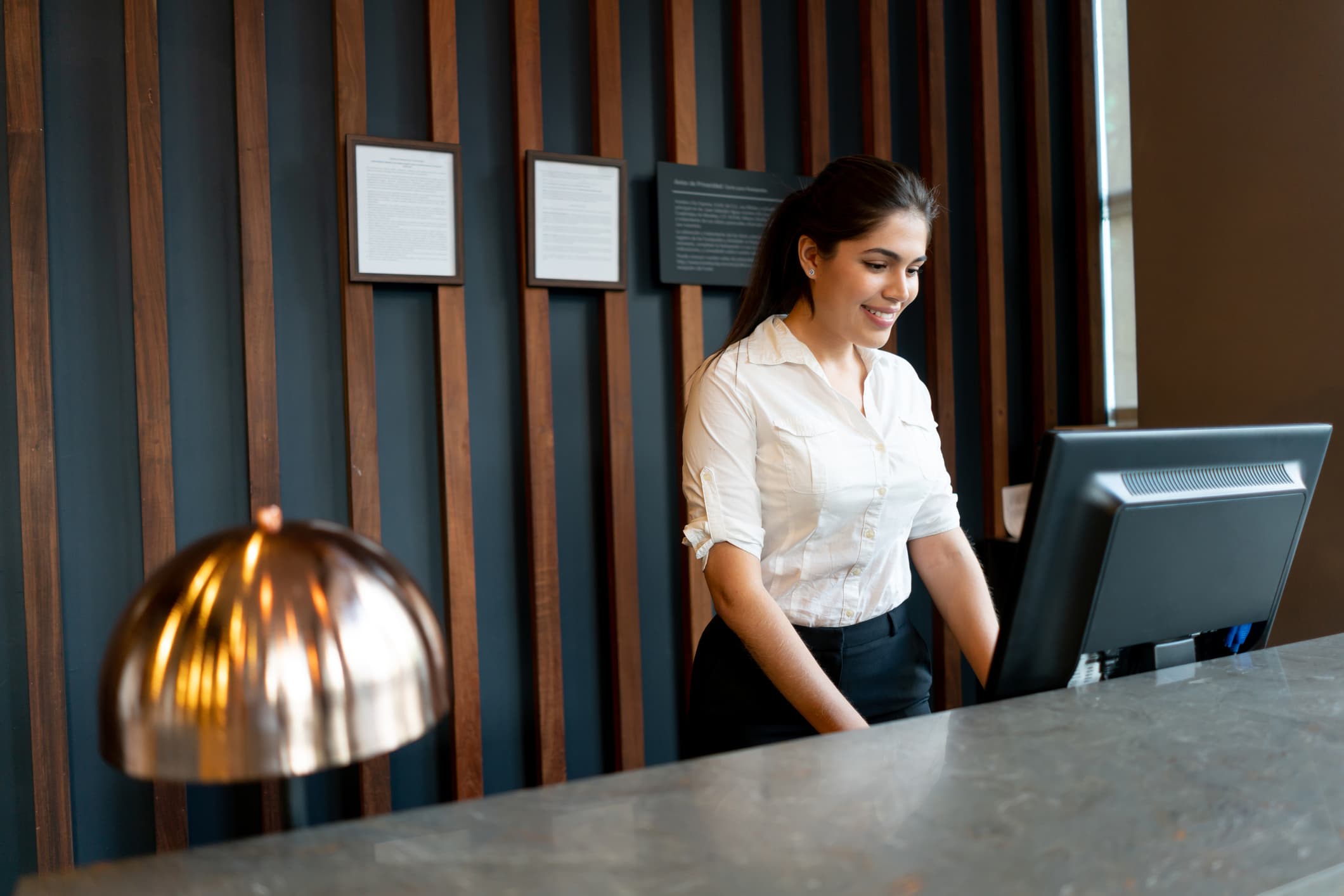 24/7 Concierge Service background